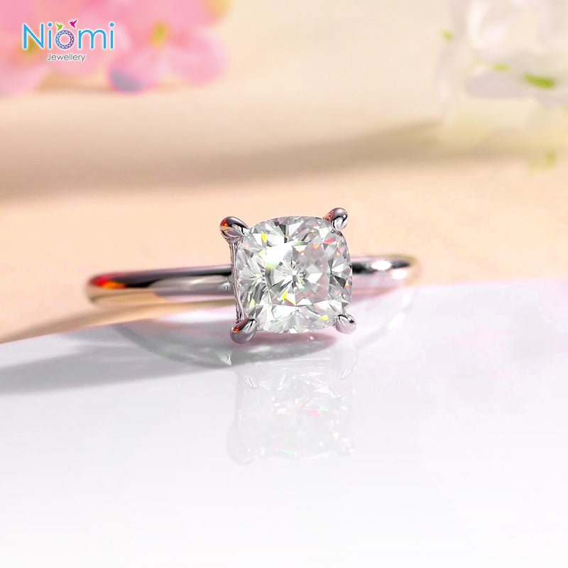 咕𠱸形 2卡莫桑石套戒指 (單件/套戒) Cushion Cut Moissanite Diamond Ring